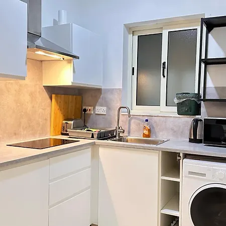 Centrally Located Lägenhet *