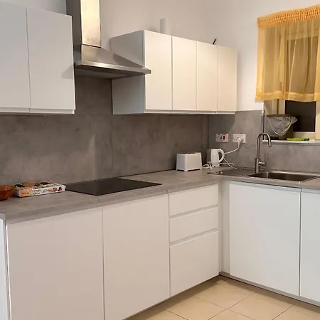 Apartment Centrally Located *