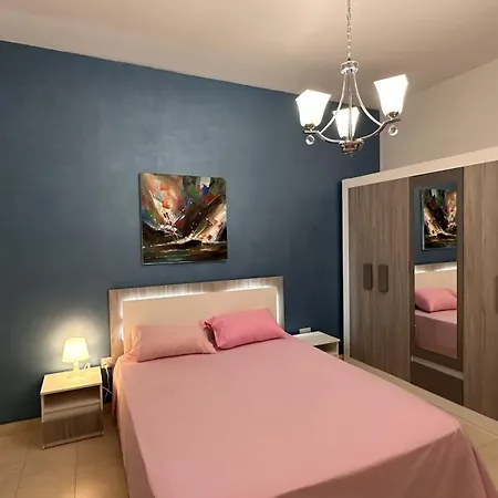 アパート Centrally Located *