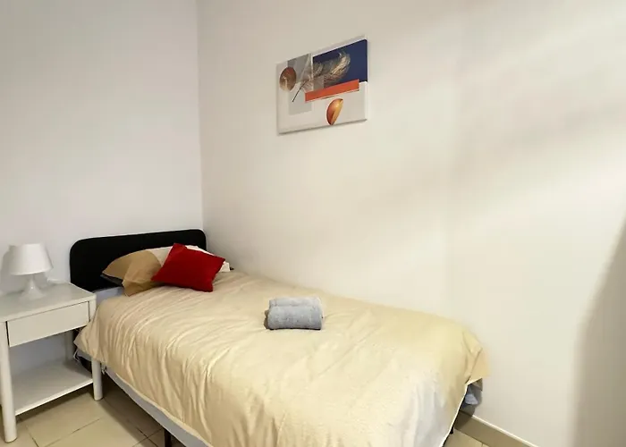 Centrally Located Apartamento *