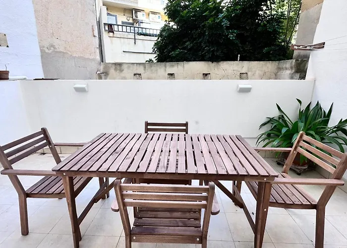 Centrally Located Apartamento